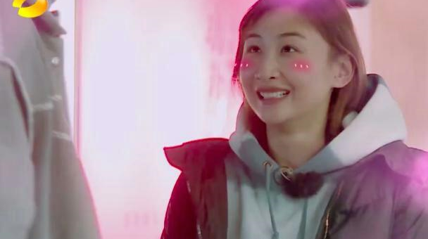 《我家那闺女》何雯娜李辰甜蜜暴击，相处模式满屏粉红泡泡！