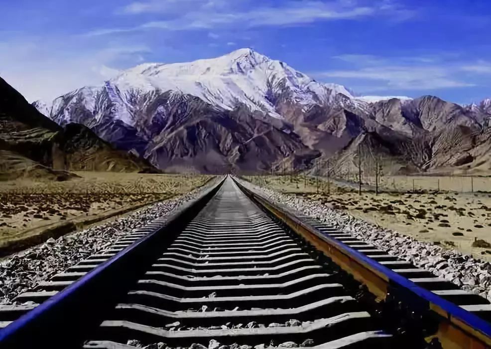 给汽车换胎你会,给火车换轮你见过吗?新疆铁路君带你见识下